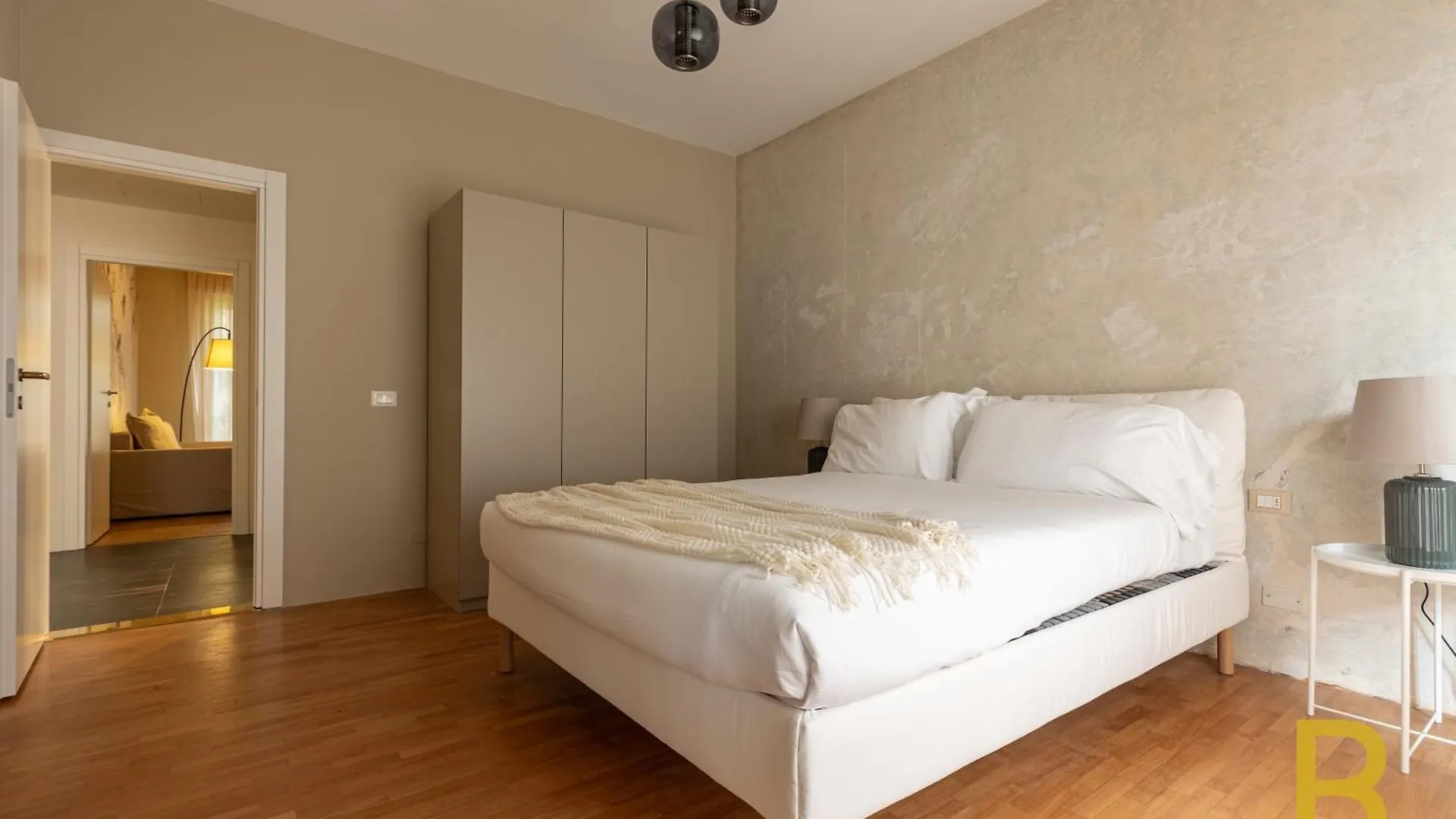 Beplace Apartments In Fiera 밀라노