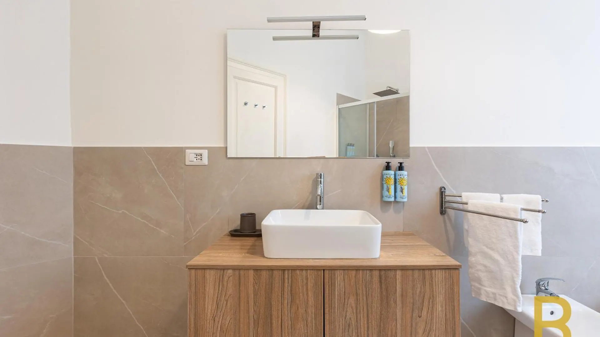 Beplace Apartments In Fiera 밀라노